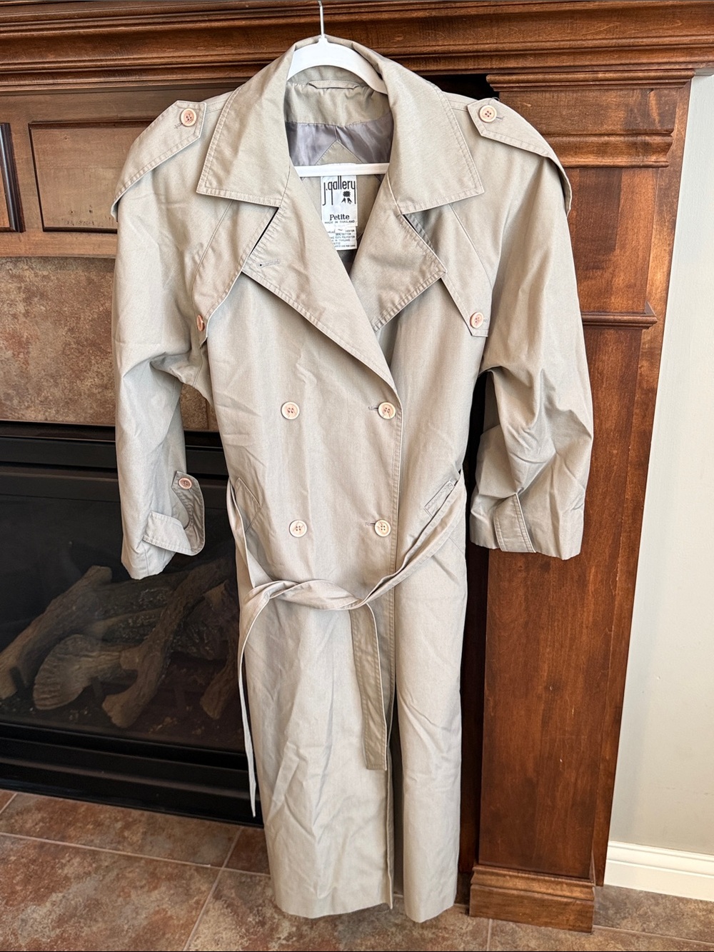 Vintage classic tan beige trench coat est petite small/ medium preppy timeless